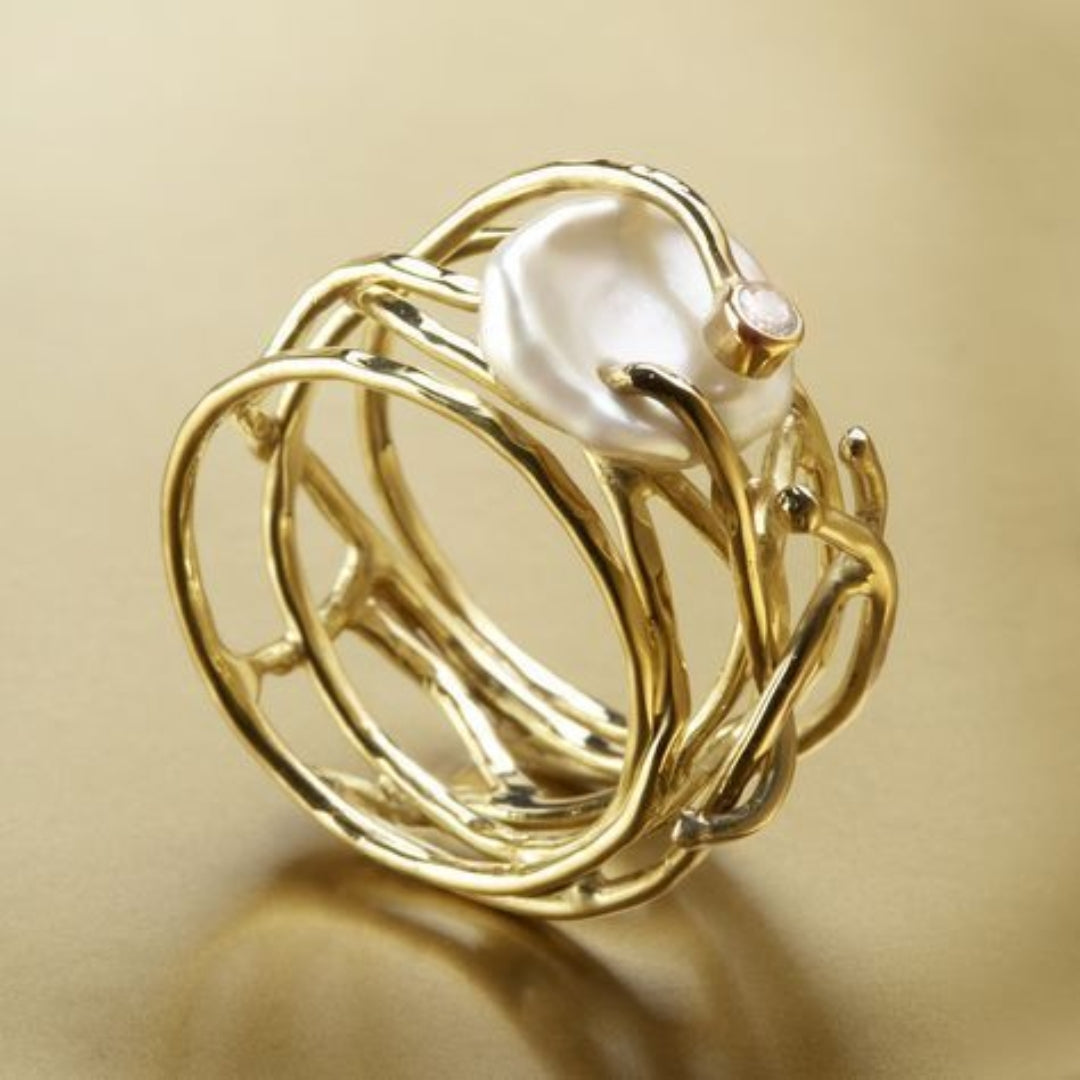 Vintage Fine Gold and Pearl Ring