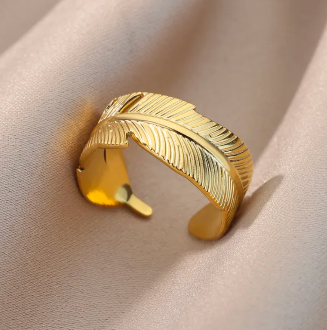 18K Gold Plated Ring with Tropical Leaf