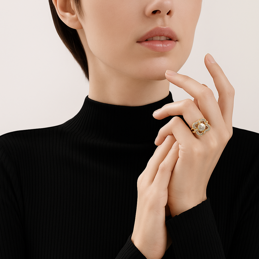 Vintage Gold Ring with Zirconia