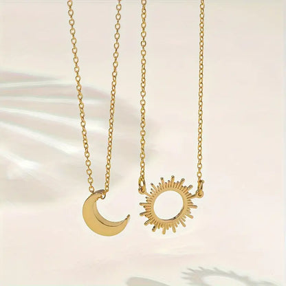 Set of 2 Sun and Moon Pendant Necklaces - Vintage and Minimalist Style