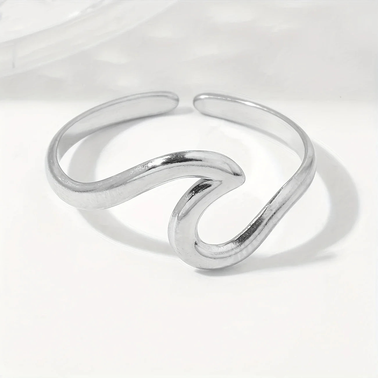 Adjustable Wave Design Gold Ring