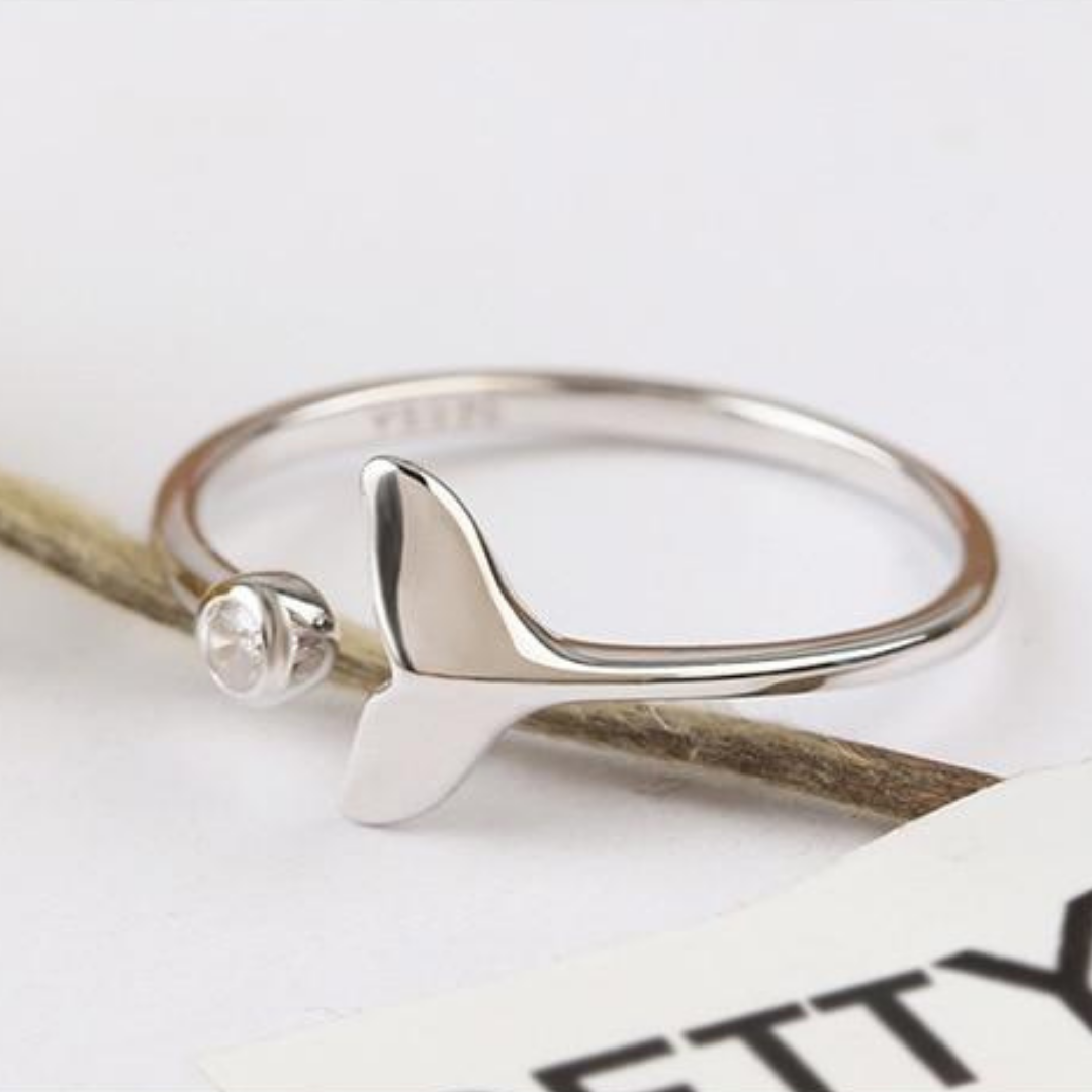 Adjustable 925 Silver Ring with Zirconia and Dolphin Tail