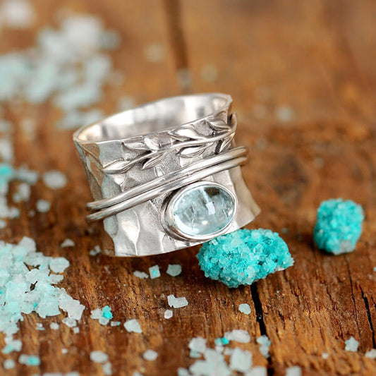 Vintage Silver Ring with Inlaid Crystal