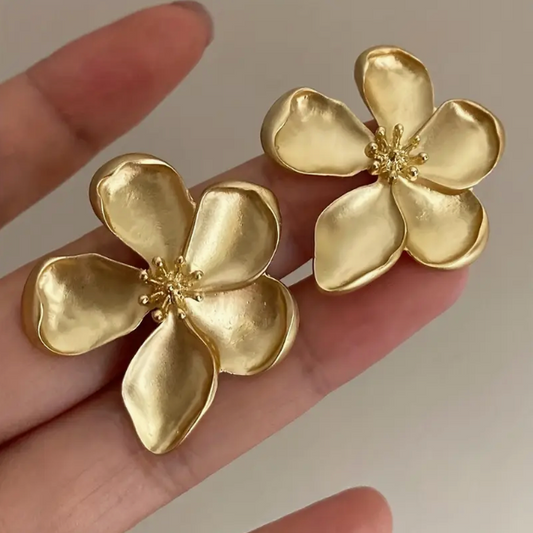 Gold Flower Earrings with Vintage Design