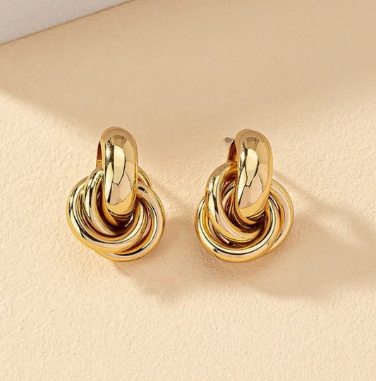 18K Gold Earrings with Irregular Shape