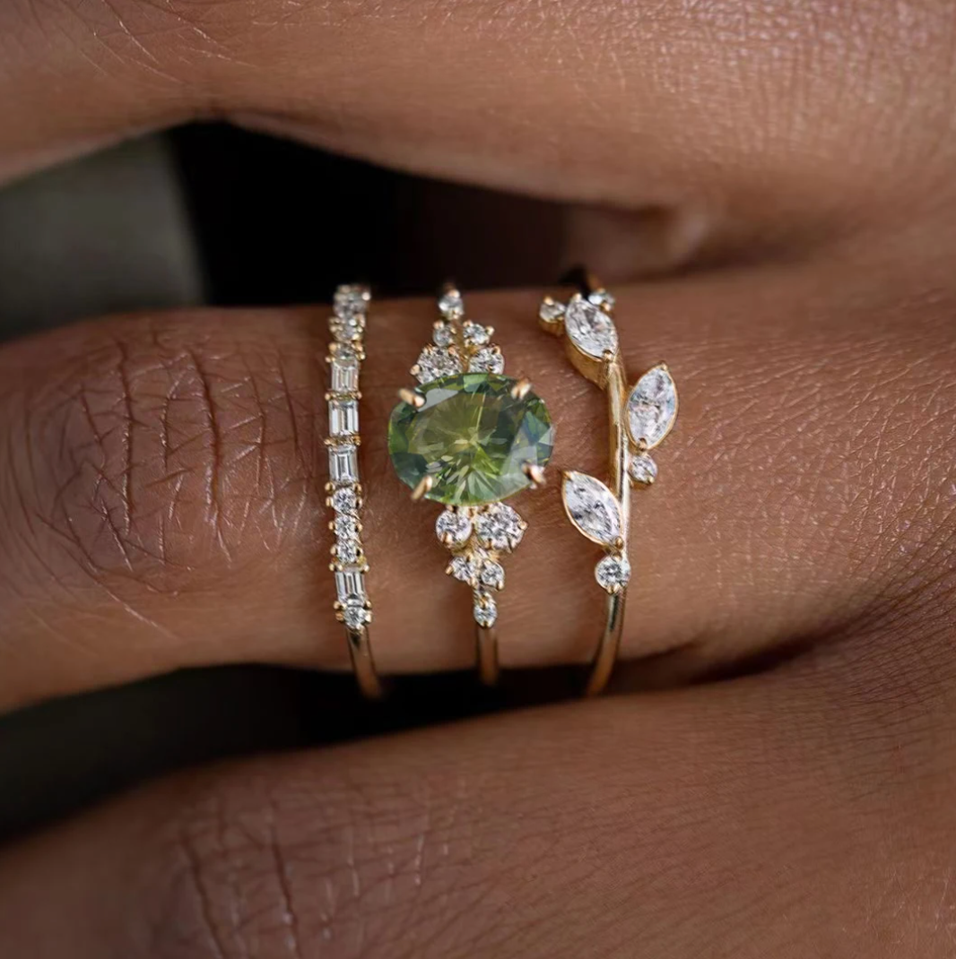 Triple 18K Gold Ring with Leaves and Jade