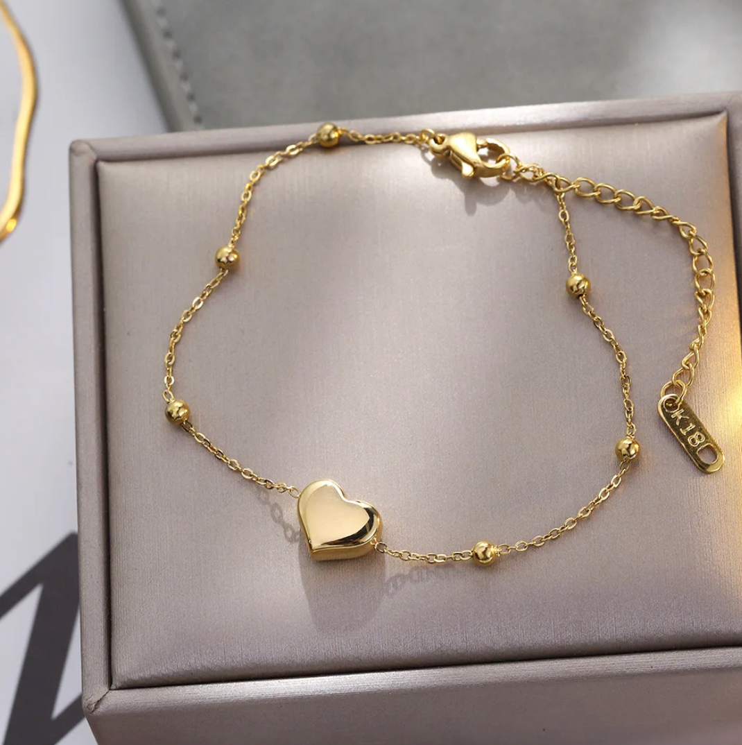18K Gold Plated Bracelet with Solid Heart and Pearls