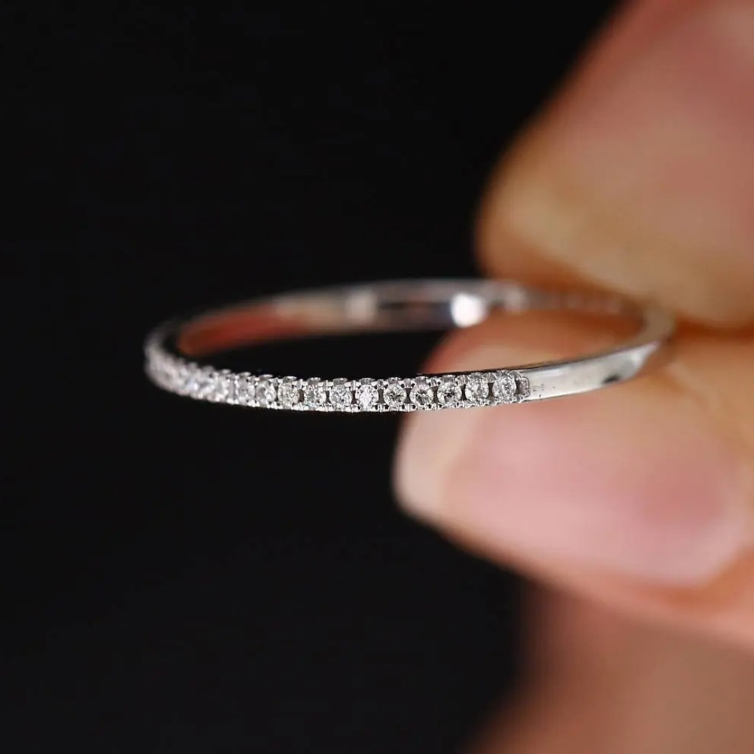 Thin Adjustable 925 Silver Ring with Beautiful Zirconia