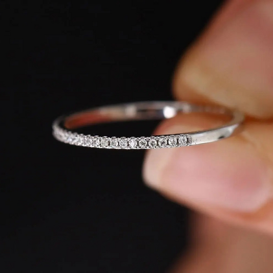 Thin Adjustable 925 Silver Ring with Beautiful Zirconia