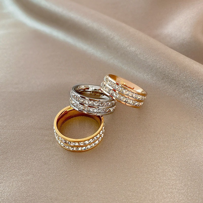Vintage Gold Ring with Zirconia