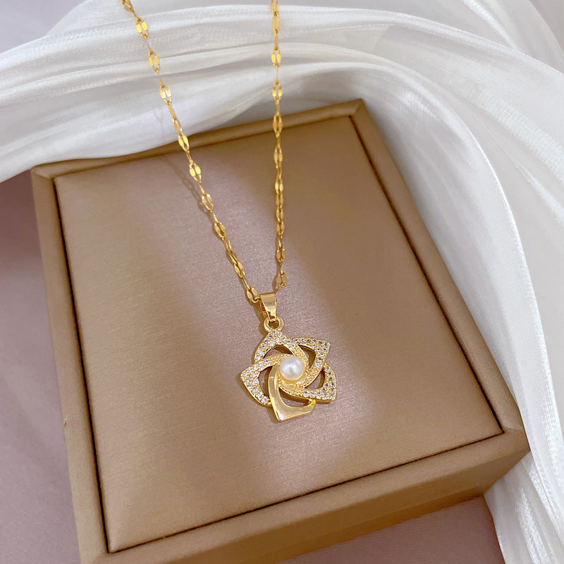 Orient Pearl Flower Necklace