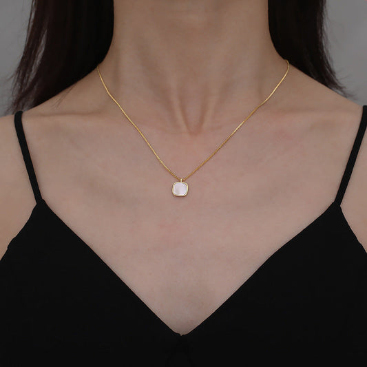 Sophie Gold Chain Pearl Necklace