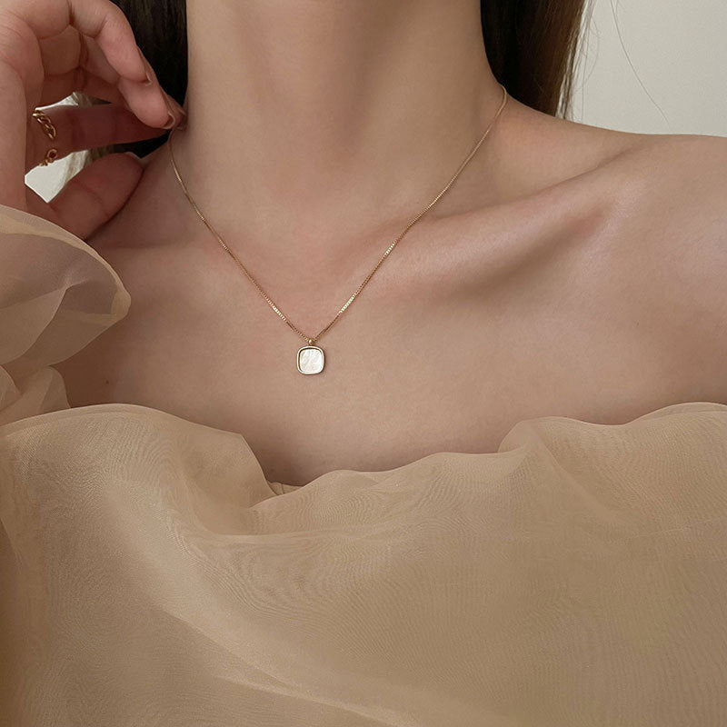 Sophie Gold Chain Pearl Necklace