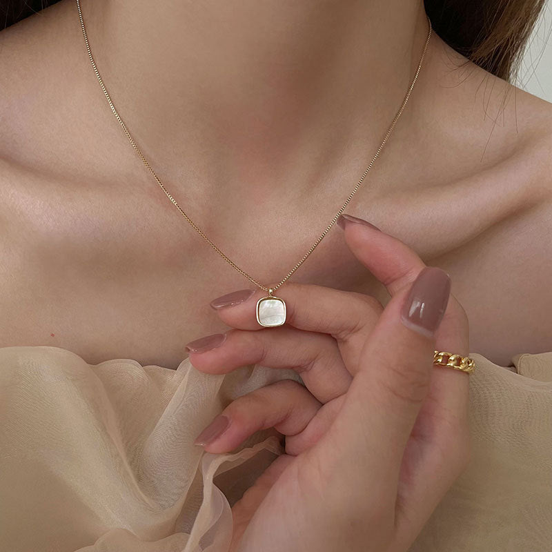 Sophie Gold Chain Pearl Necklace