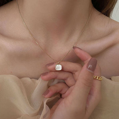 Sophie Gold Chain Pearl Necklace