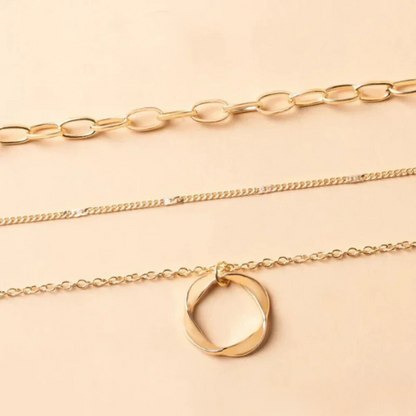 Carmen - Vintage Necklace with Chain and Gold Plated Pendant