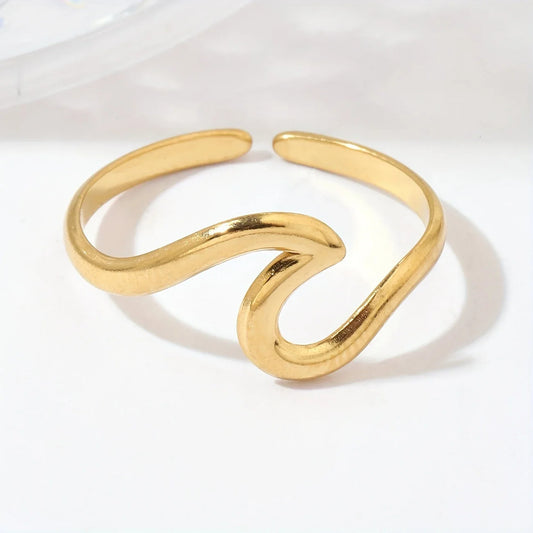 Adjustable Wave Design Gold Ring