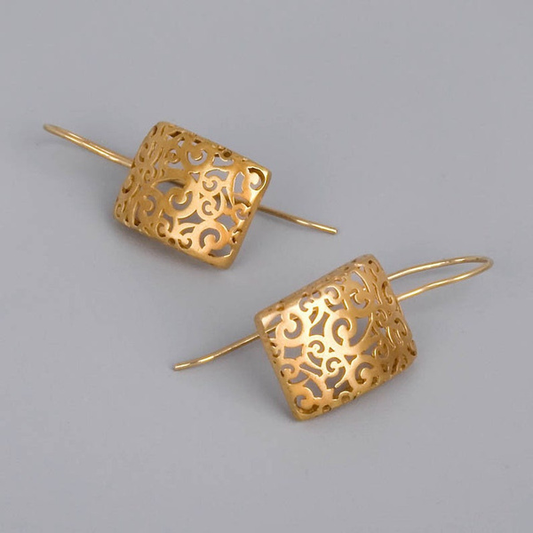 Hollow Gold Ivy Earrings