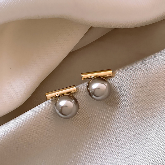 Elegant Dark Pearl Gold Earrings